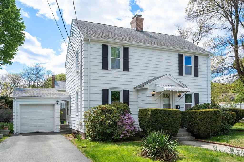 Homes For Sale - 5 Olde Field Rd<br/> Middlesex County, Newton, MA 02459