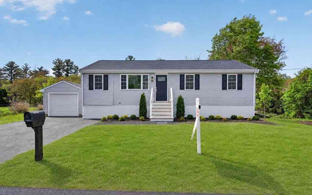 Homes For Sale - 198 Dunbar St<br/> Taunton, MA 02780