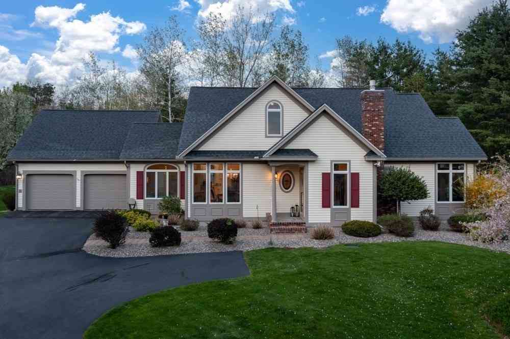 Homes For Sale - 16 Hawkins Pond Lane<br/> Salem, NH 03079