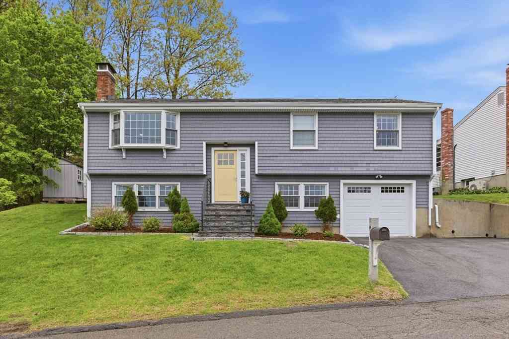 Homes For Sale - 66 Phillips Cir<br/> Middlesex County, Waltham, MA 02452