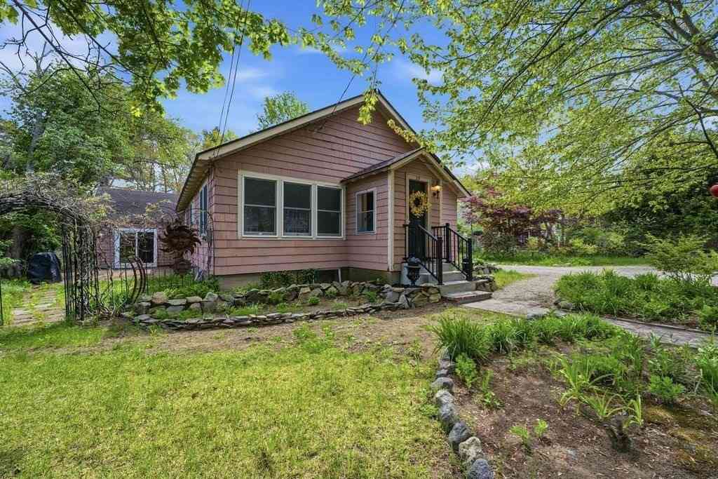 Homes For Sale - 29 Summer St<br/> Sudbury, MA 01776