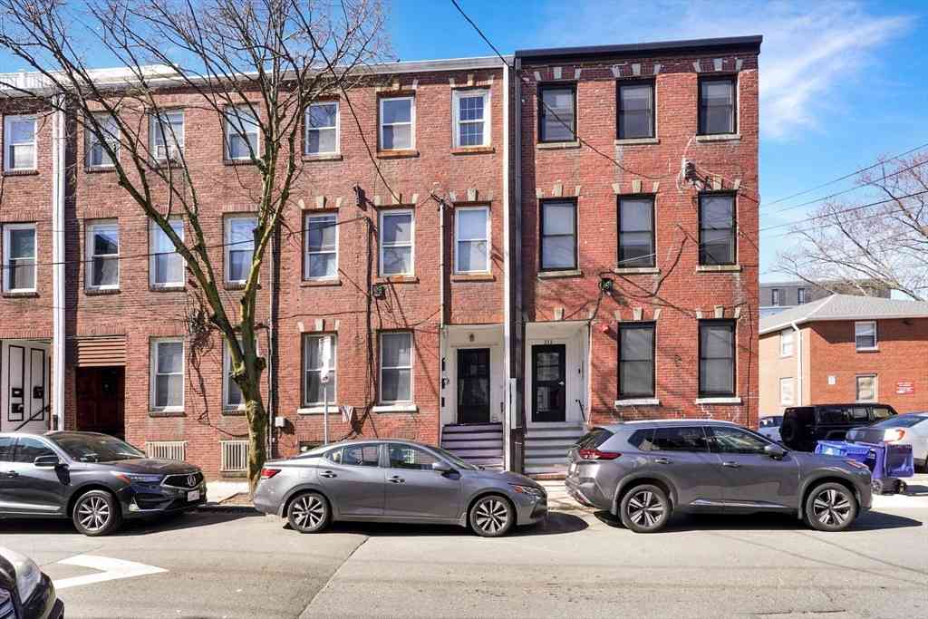 Homes For Sale - 213 W 9th St<br/> Boston, MA 02127