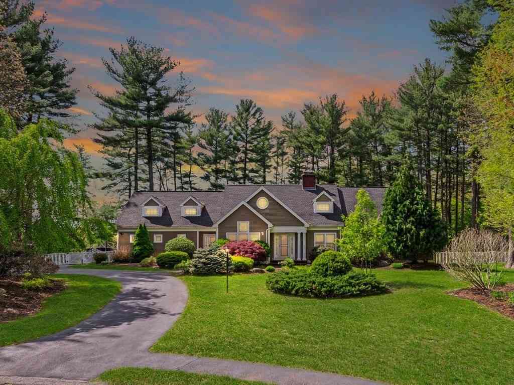 Homes For Sale - 33 Smallwood Cir<br/> Boylston, MA 01505