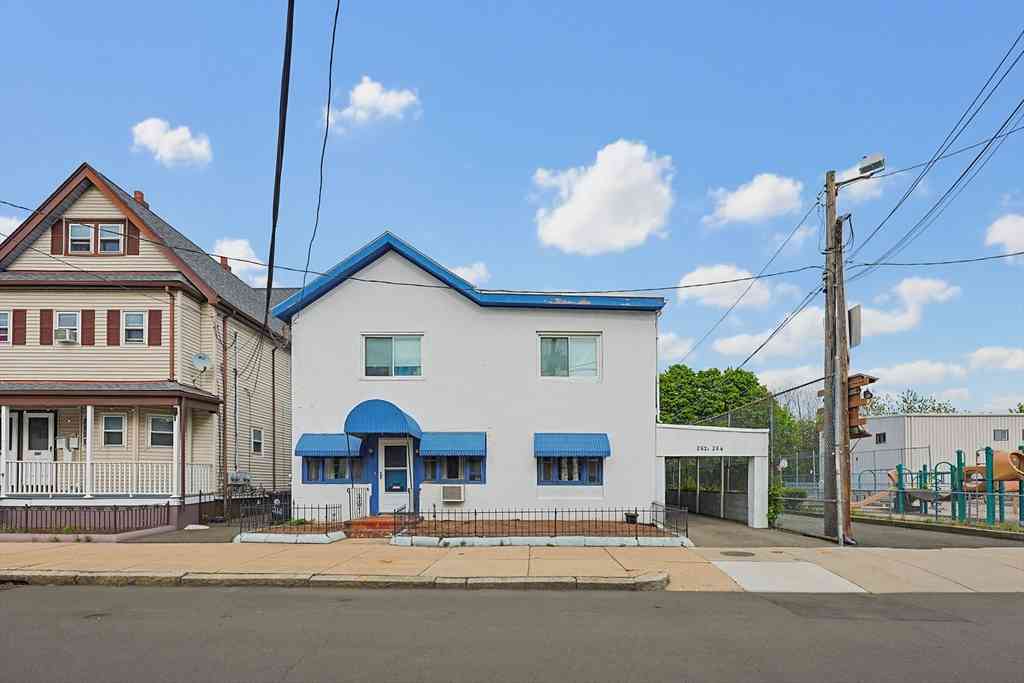 Multifamily For Rent - 262-264 Pearl St<br/> Malden, MA 02148