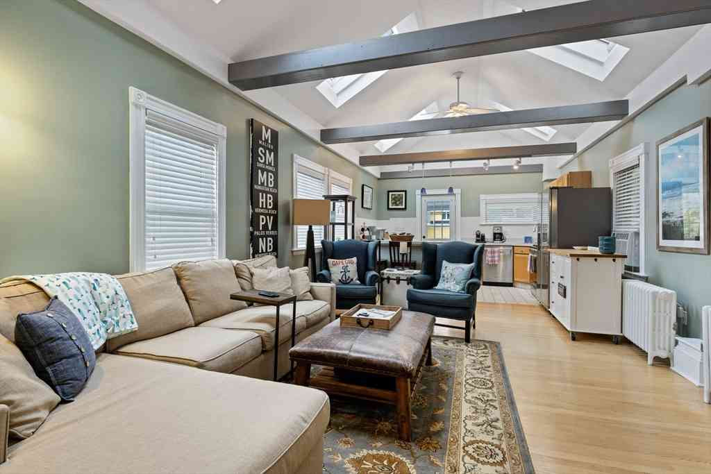 Apartment For Rent - 13 Saint James Street #2<br/> Newton, MA 02458