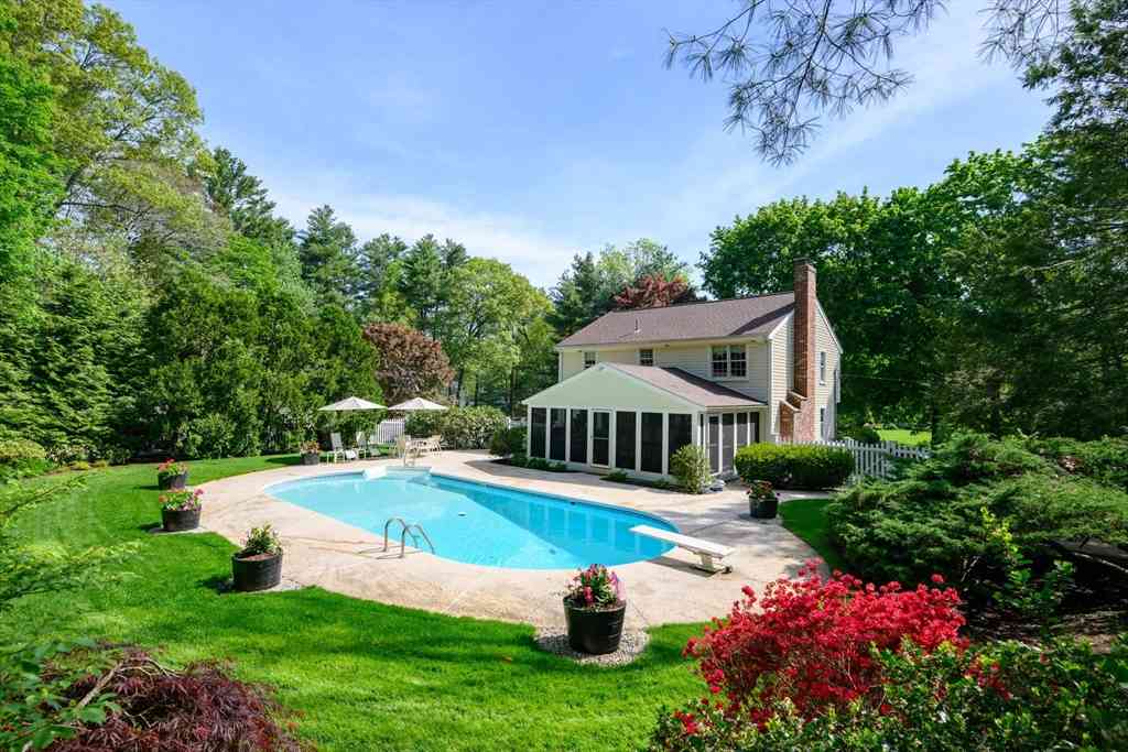 Homes For Sale - 341 Lincoln St<br/> Norwell, MA 02061
