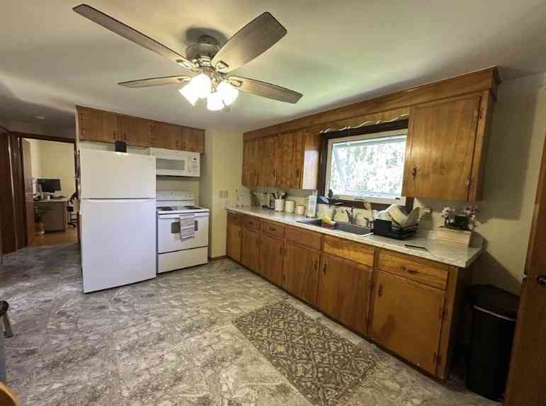 Homes For Rent - 224 Berlin #2<br/> Clinton, MA 01510