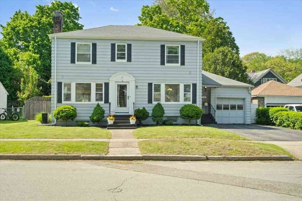Homes For Sale - 4 Van St<br/> Worcester, MA 01602