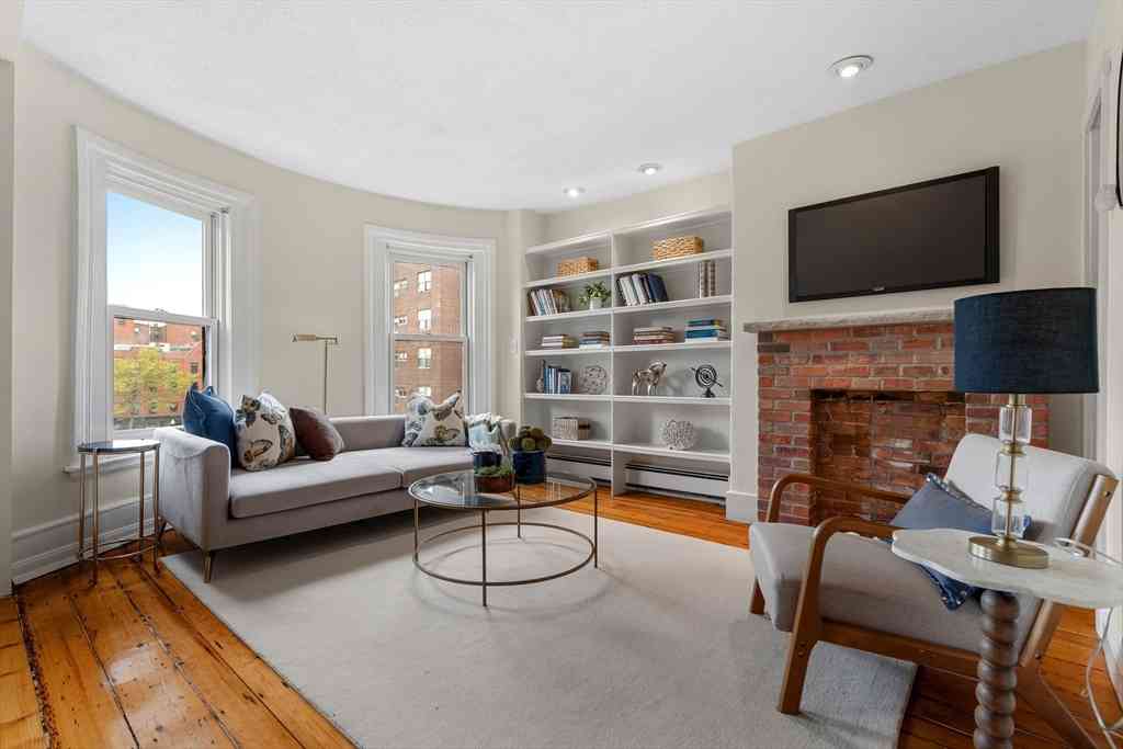 Condo For Sale - 88 W Springfield St #3<br/> Boston, MA 02118