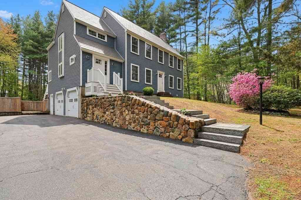 Homes For Sale - 91 Green Road<br/> Worcester County, Bolton, MA 01740