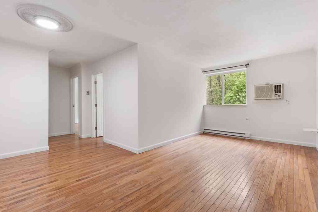 Condo For Sale - 17 Weld St #11<br/> Framingham, MA 01702
