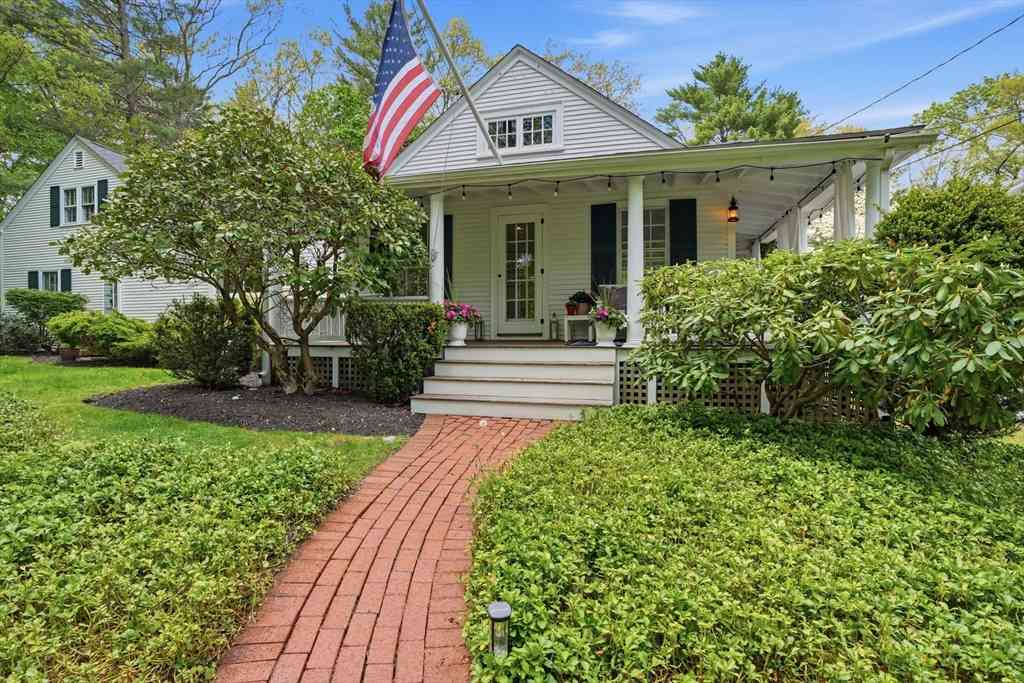 Homes For Sale - 227-R Main St<br/> Hingham, MA 02043