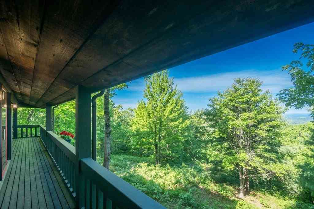 Homes For Sale - 10 Cadwell Dr<br/> Hampden County, Wilbraham, MA 01095