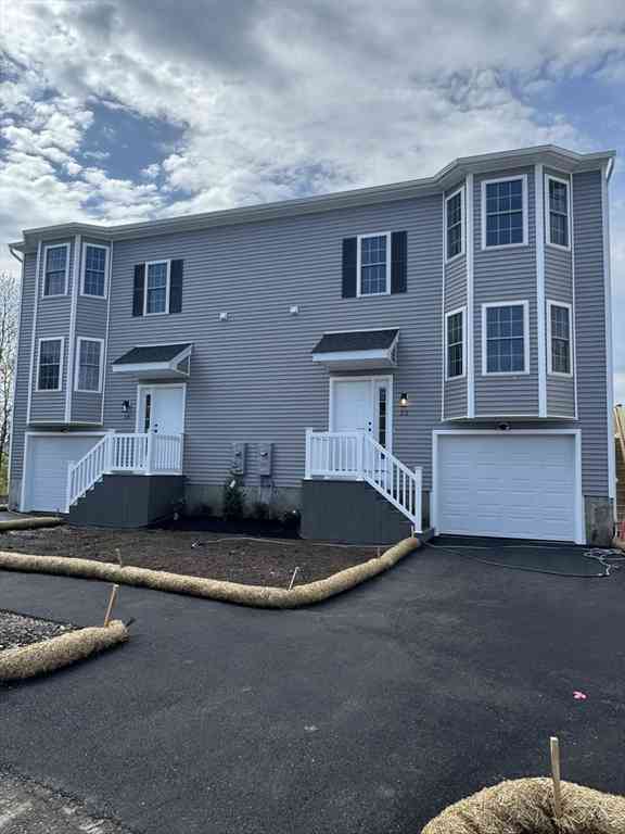 Homes For Sale - 22-24 Snowberry Cir #22<br/> Worcester, MA 01607