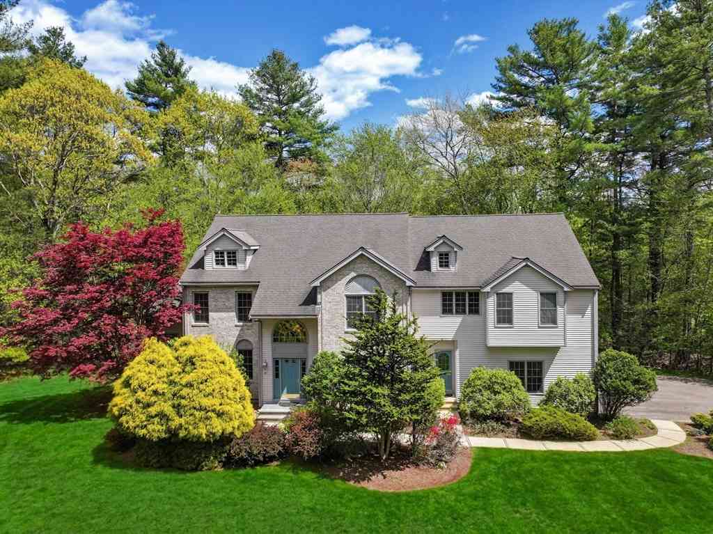 Homes For Sale - 10 Timber Ledge Drive<br/> Middlesex County, Holliston, MA 01746