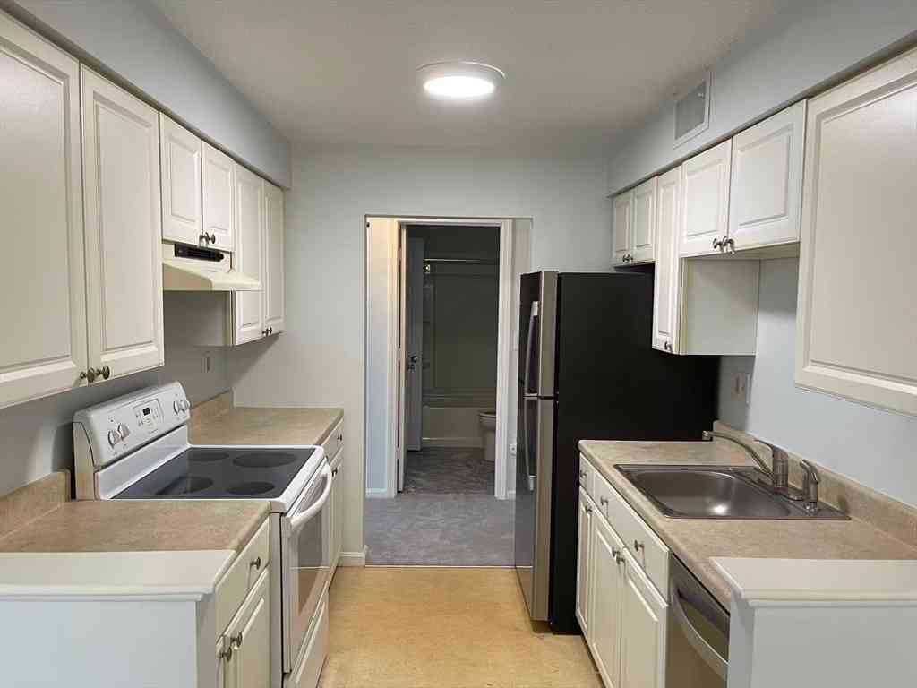 Condo For Rent - 12 Beals Cove Rd #H<br/> Hingham, MA 02043