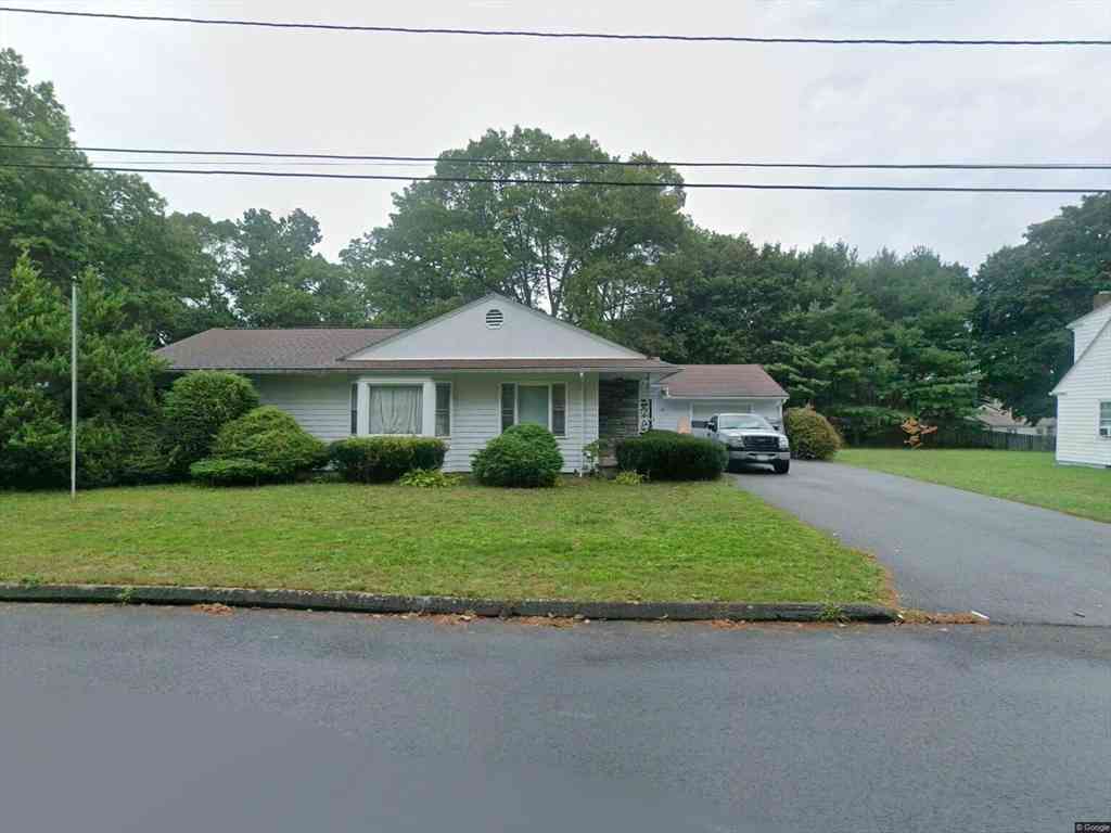 Homes For Sale - 24 Highland Ter<br/> Taunton, MA 02780