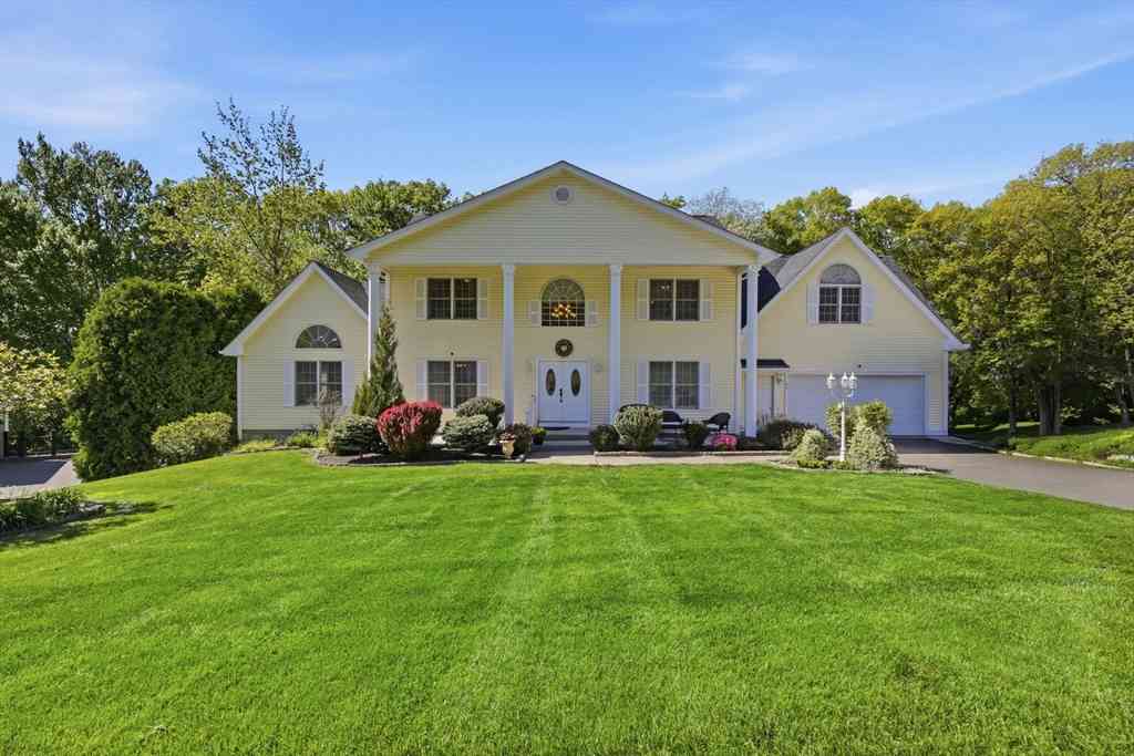 Homes For Sale - 24 Jeanne Marie Dr<br/> Westfield, MA 01085