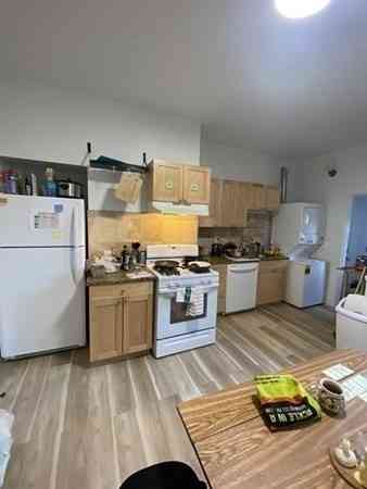 Apartment For Rent - 254 Windsor St #2R<br/> Cambridge, MA 02139