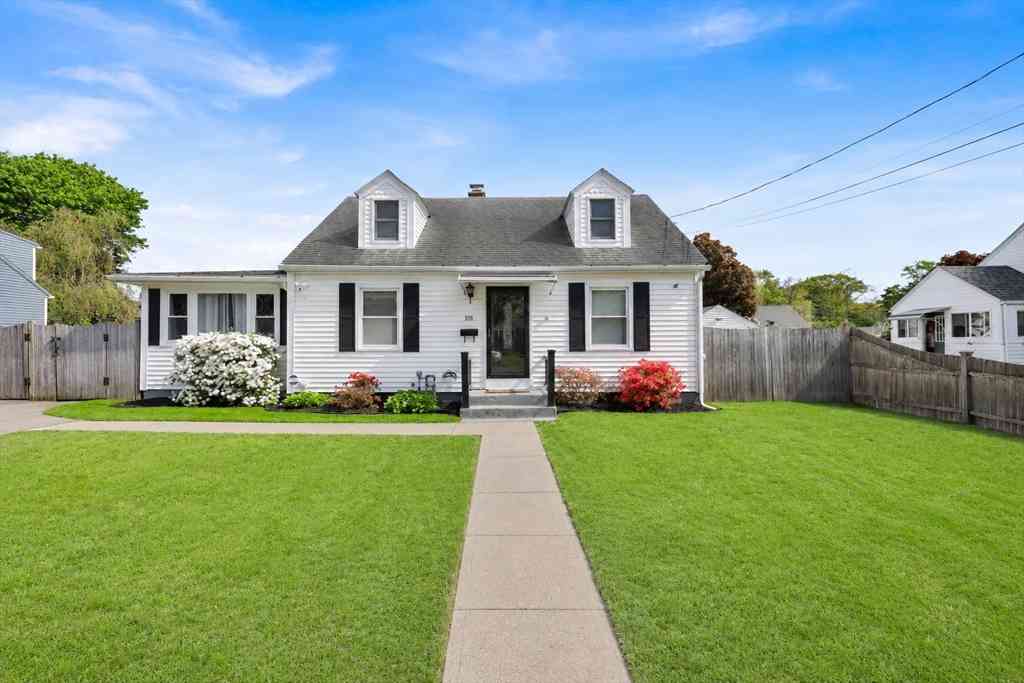 Homes For Sale - 101 Frontenac Street<br/> Chicopee, MA 01020
