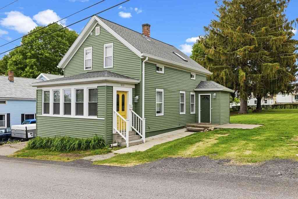 Homes For Sale - 200 Judson Street<br/> Tiverton, RI 02878