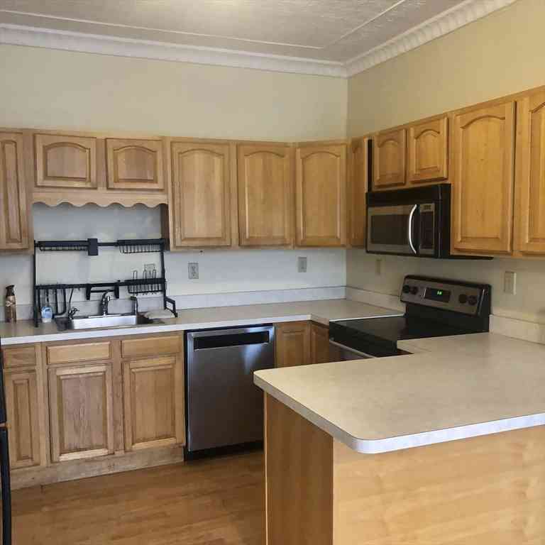 Apartment For Rent - 27 High Street #1<br/> Clinton, MA 01510
