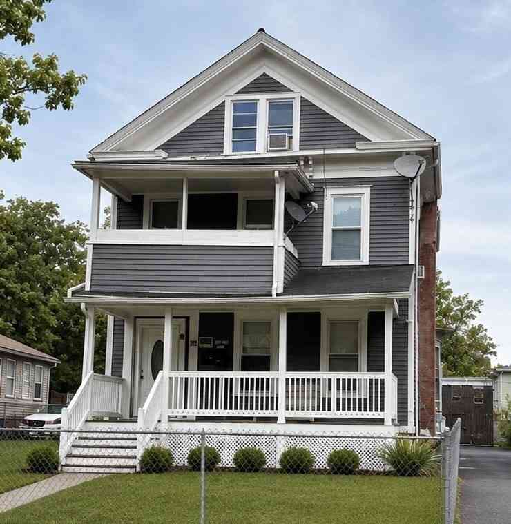 Multifamily For Sale - 93 Thompson Street<br/> Hampden County, Springfield, MA 01109