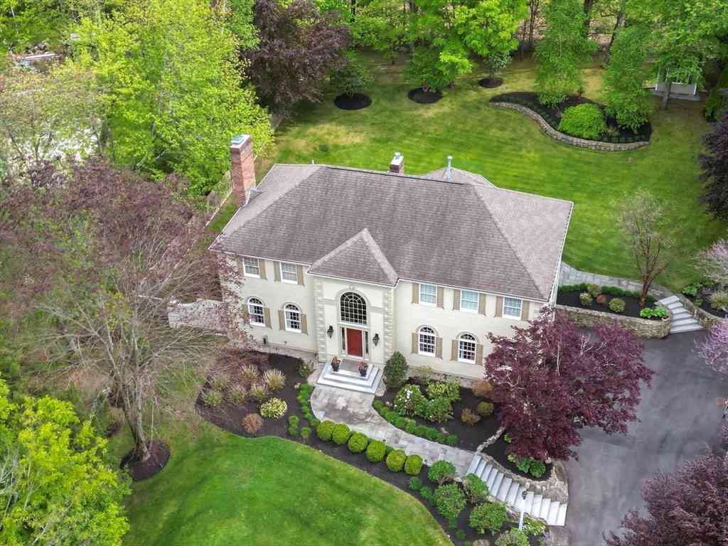 Homes For Sale - 28 Hearthstone Pl<br/> Andover, MA 01810