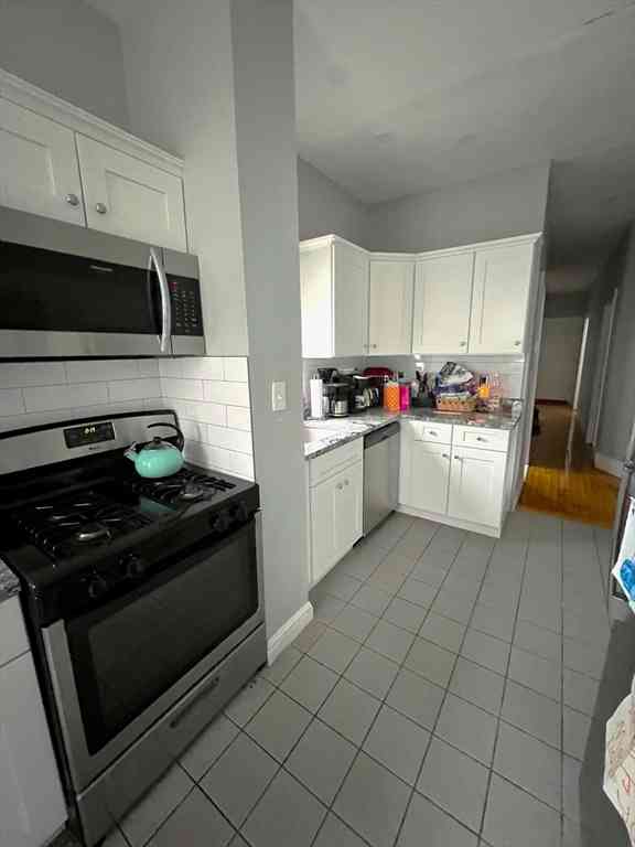 Apartment For Rent - 41 Ardell #1<br/> Quincy, MA 02169