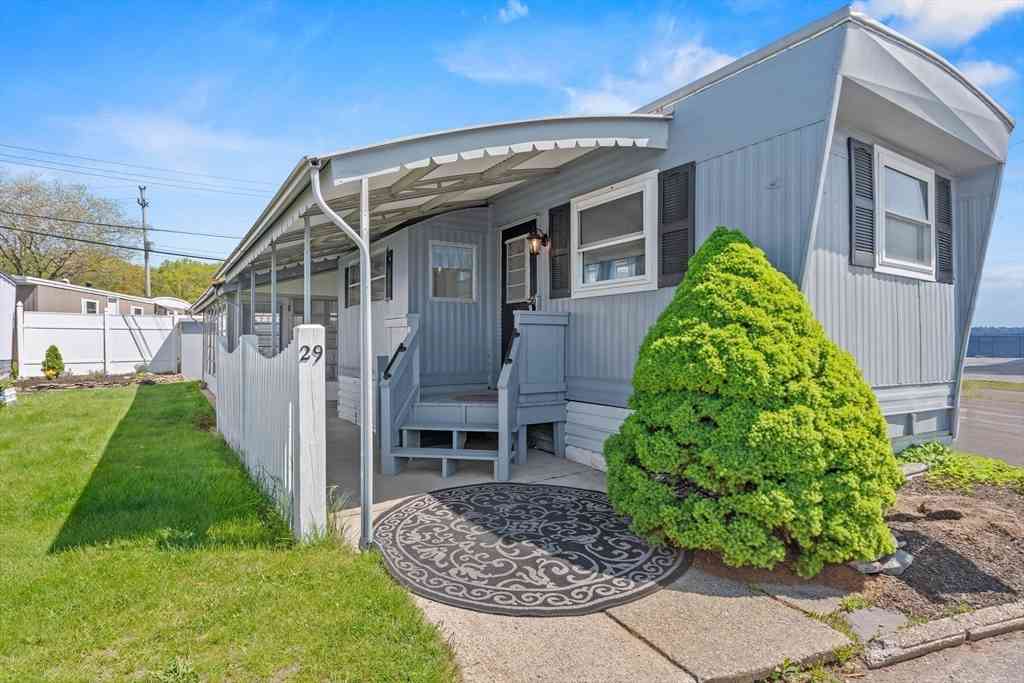 Mobile Home For Sale - 131 Washington St #29<br/> Foxboro, MA 02035
