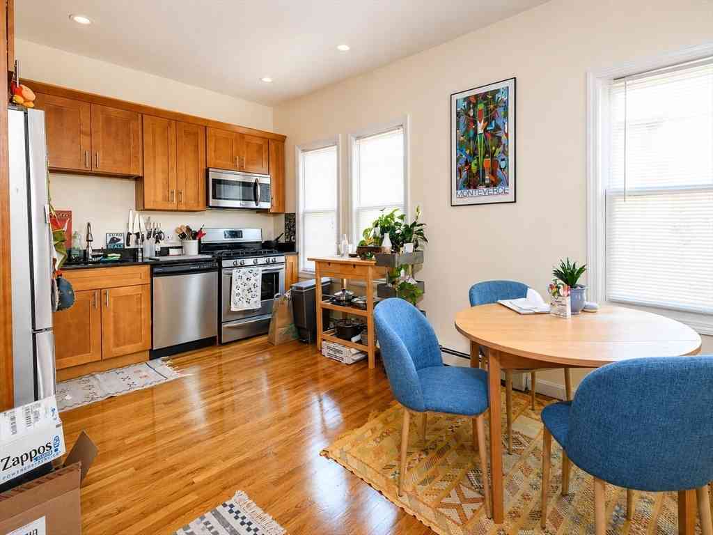 Apartment For Rent - 91 Tremont #1<br/> Cambridge, MA 02139