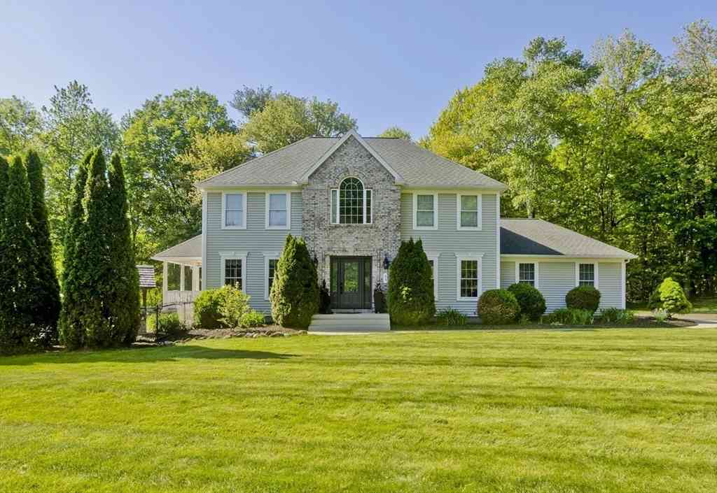 Homes For Sale - 53 Highland Ln<br/> Hampden County, West Springfield, MA 01089