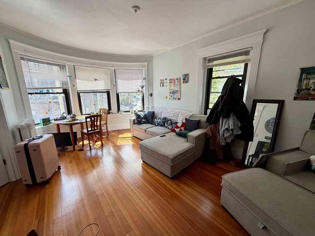 Apartment For Rent - 5 Winchester #202<br/> Brookline, MA 02446