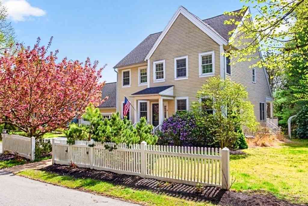 Homes For Sale - 30 Barnswallow<br/> Plymouth, MA 02360