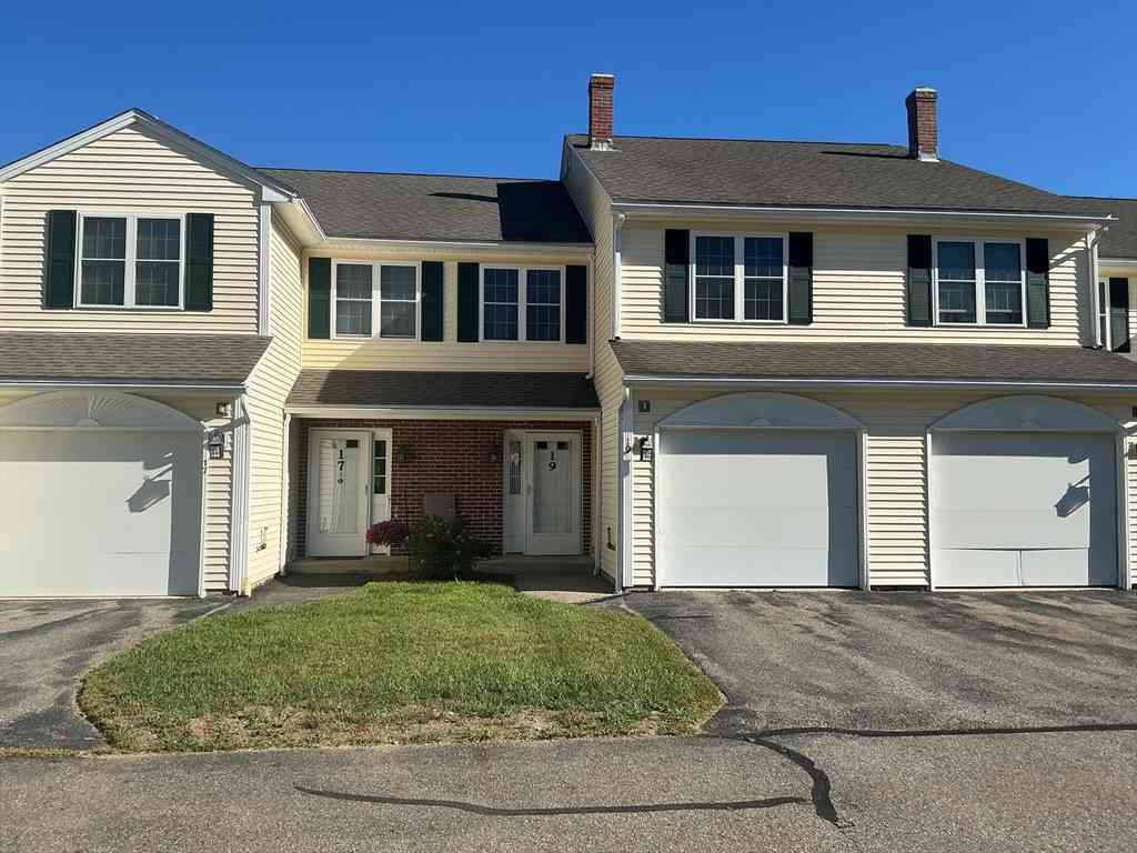 Condo For Sale - 21 Village Way #21<br/> Worcester County, Rutland, MA 01543