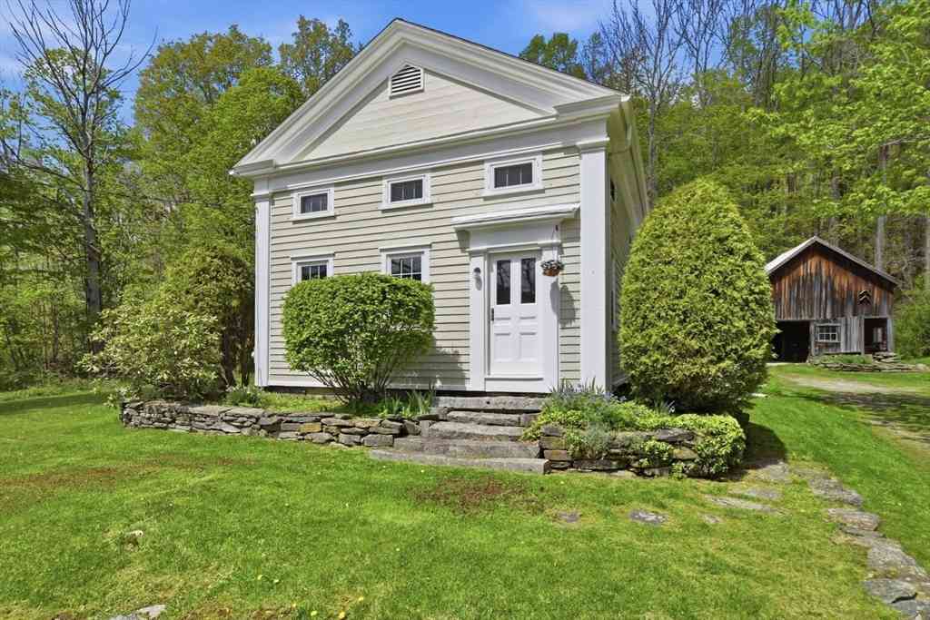 Homes For Sale - 112 North Blandford Road<br/> Hampden County, Blandford, MA 01008