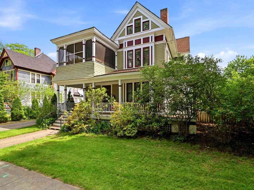 Homes For Sale - 151 Bowdoin St<br/> Springfield, MA 01109