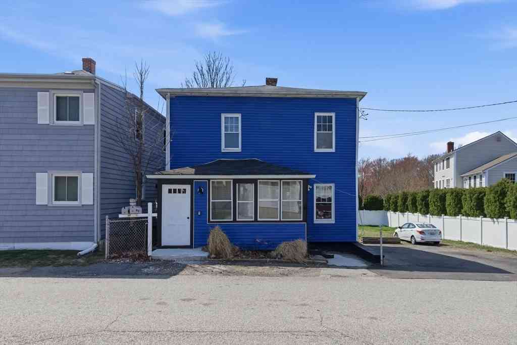 Multifamily For Rent - 42 Fay St<br/> Seekonk, MA 02771