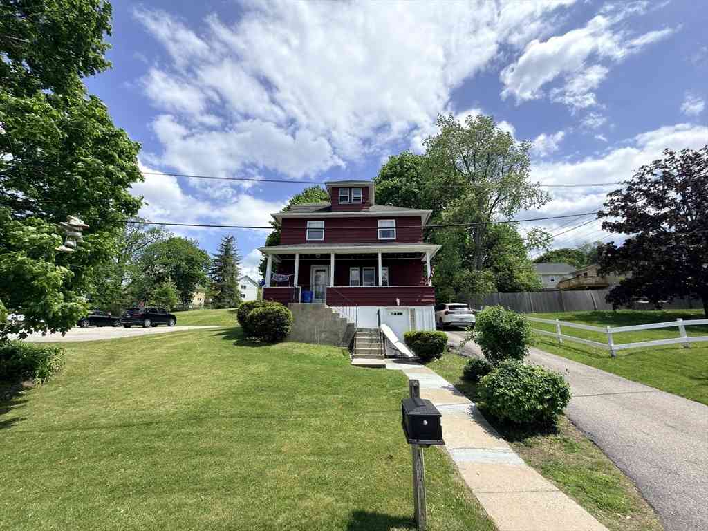 Homes For Rent - 11 Clay St<br/> Worcester, MA 01610