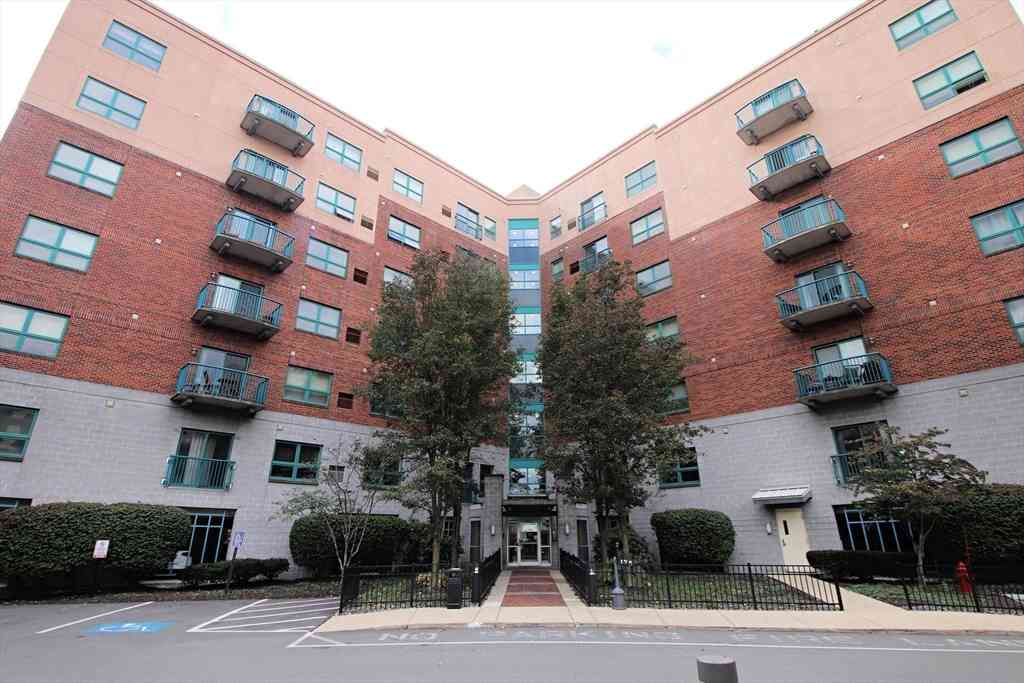 Condo For Rent - 175 Cottage St #501<br/> Chelsea, MA 02150
