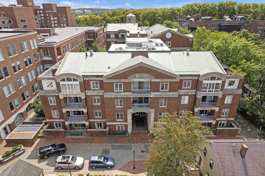 Condo For Rent - 130 Mount Auburn St #113<br/> Cambridge, MA 02138