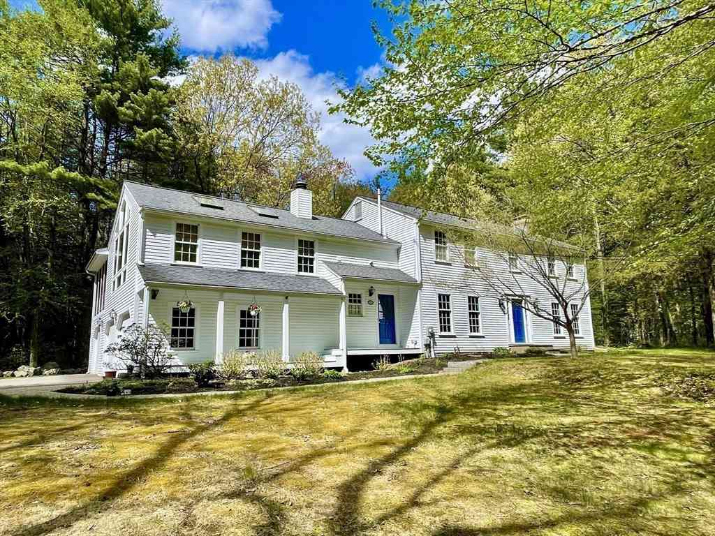 Homes For Sale - 114 Hunters Ridge Rd<br/> Concord, MA 01742