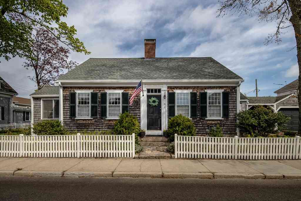 Homes For Sale - 31 Main St<br/> Marion, MA 02738