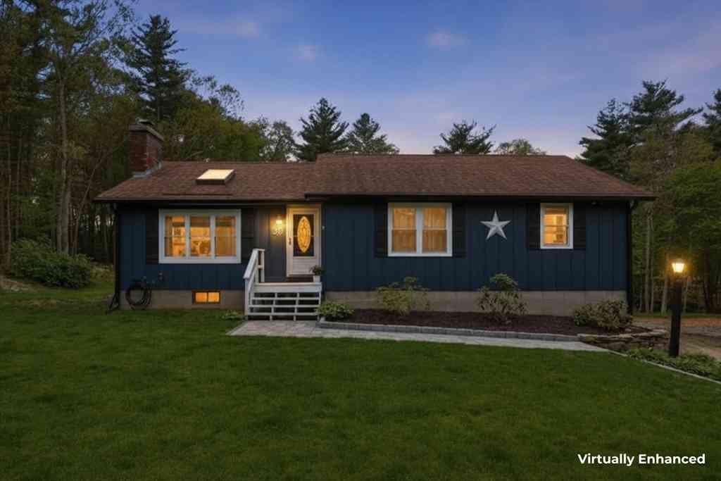 Homes For Sale - 39 Arch Street<br/> Worcester County, Douglas, MA 01516