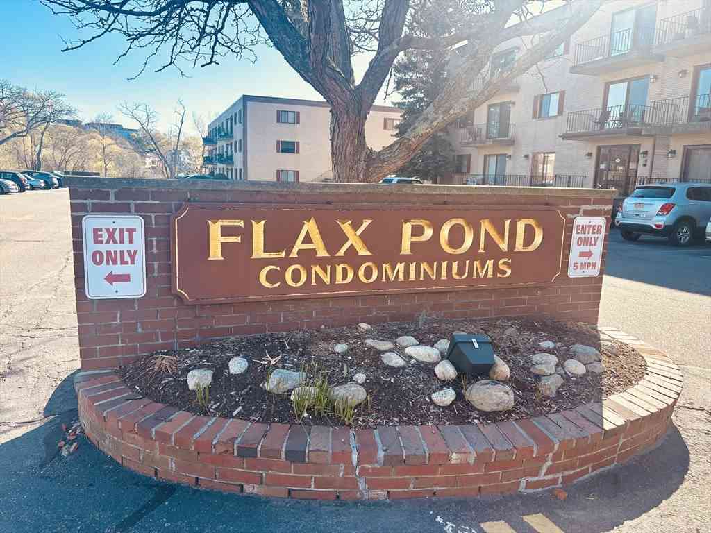 Condo For Sale - 406 Broadway #301<br/> Lynn, MA 01904