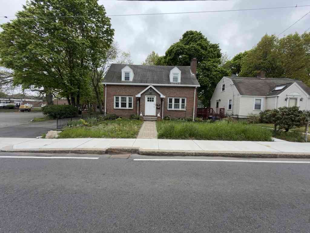 Multifamily For Rent - 16 Water St<br/> Quincy, MA 02169