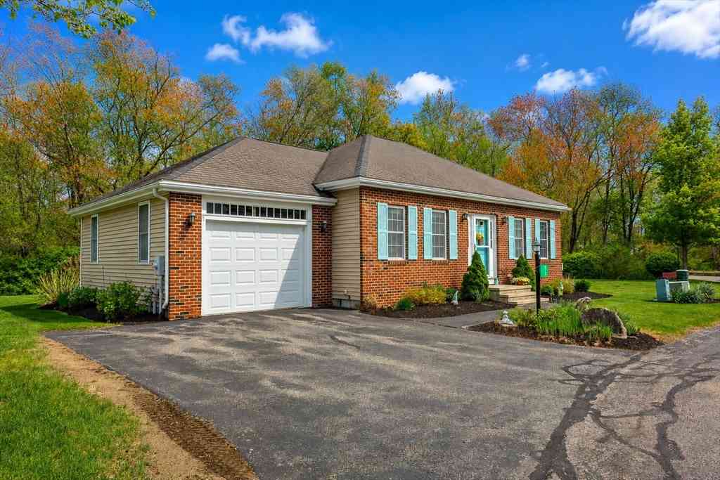 Condo For Sale - 11 Woods Edge #11<br/> Lakeville, MA 02347