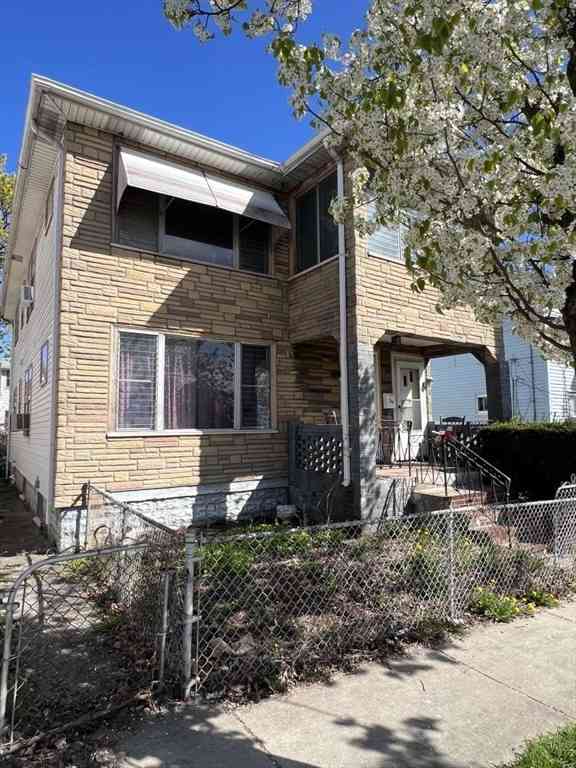 Multifamily For Rent - 31 Luke<br/> Everett, MA 02149