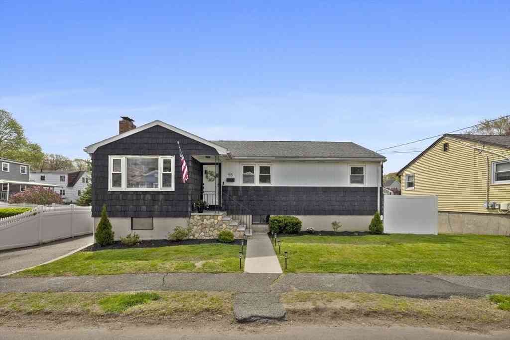 Homes For Sale - 55 Thistle St<br/> Lynn, MA 01905