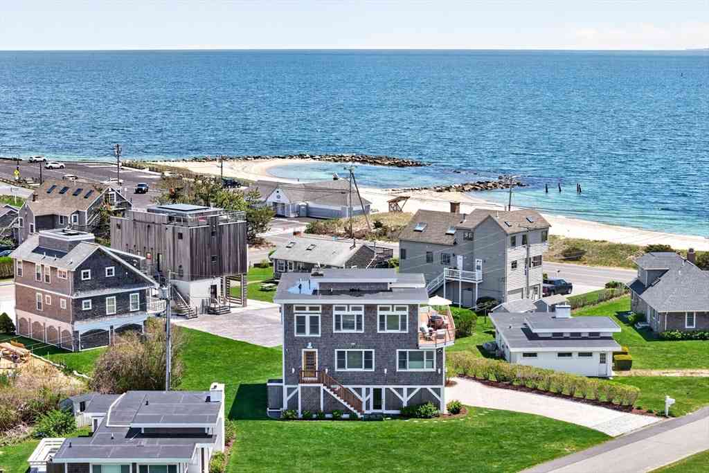 Homes For Sale - 19 Bywater Ct<br/> Barnstable County, Falmouth, MA 02540